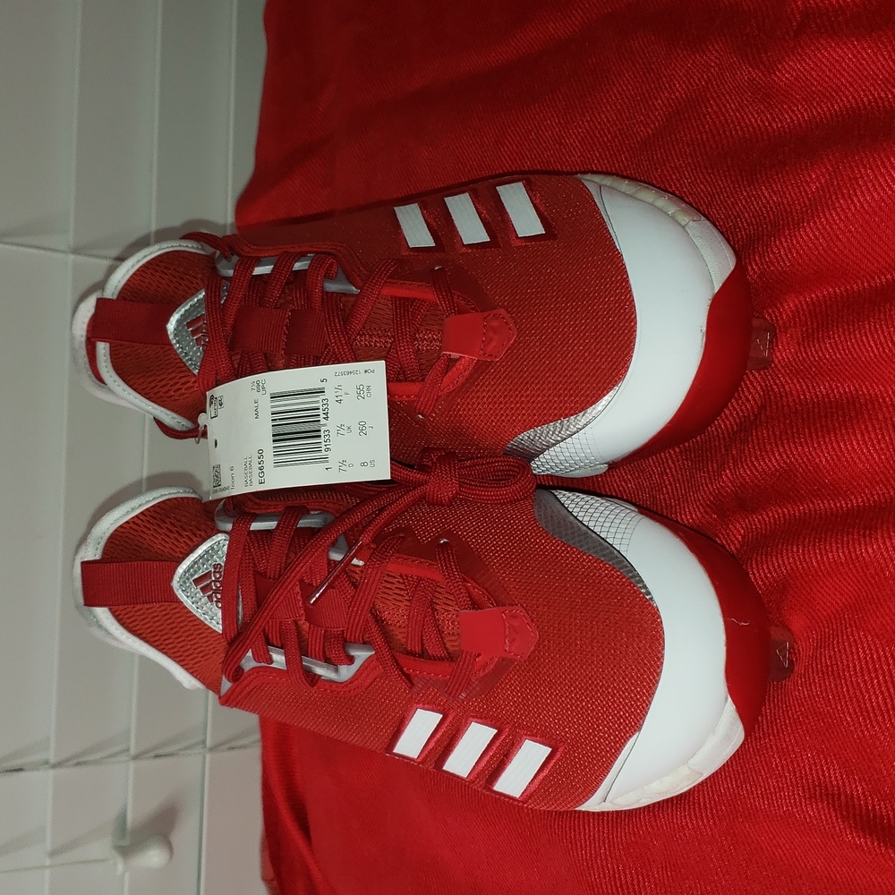 Baseball cleats